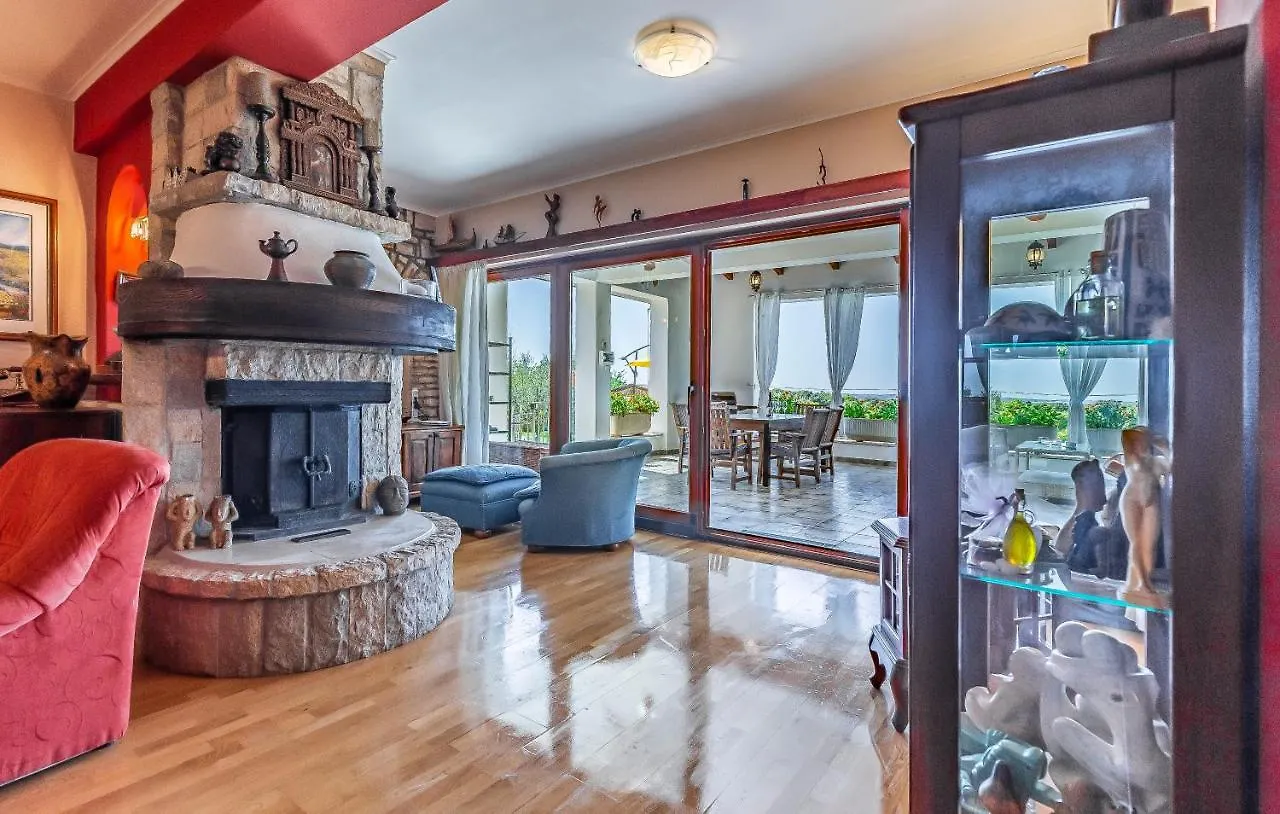 Villa Novela Póla