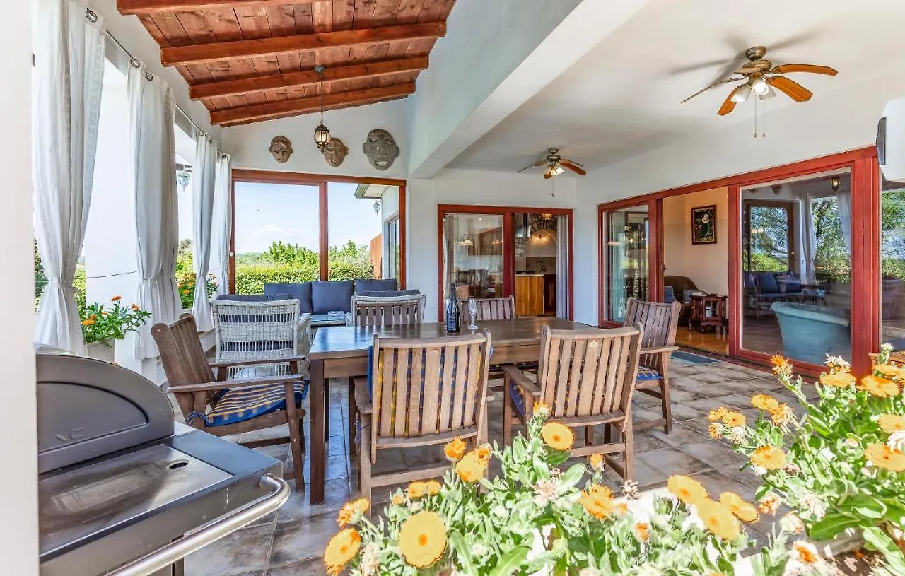 Villa Novela Póla